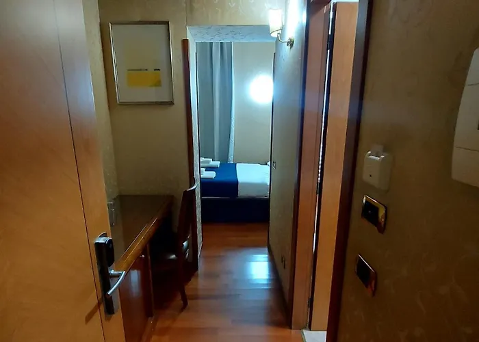 Otel Oscar Mimosa 2*